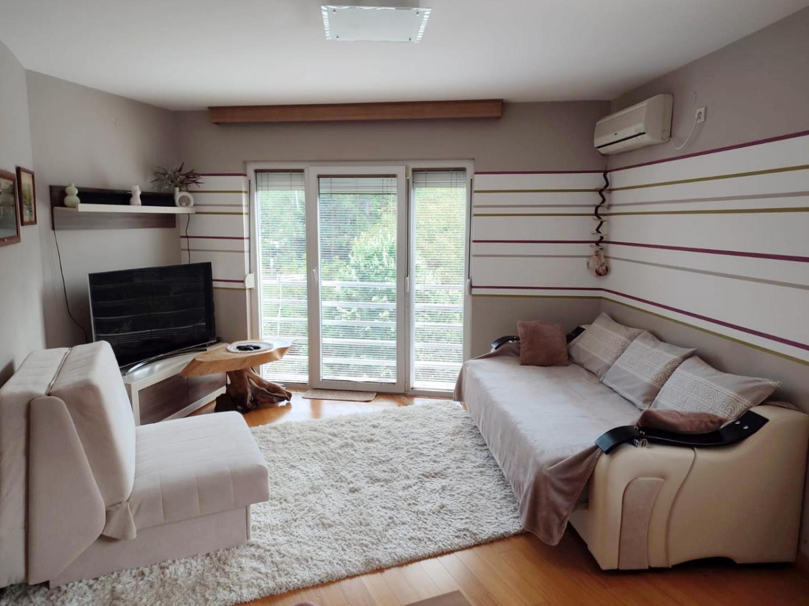 Apartman Lux Sneznik Vrnjačka Banja Dış mekan fotoğraf